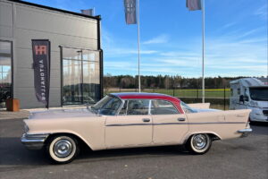 Köpes: Chyrsler Windsor 57