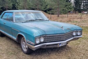 Buick Electra 4d ht –66