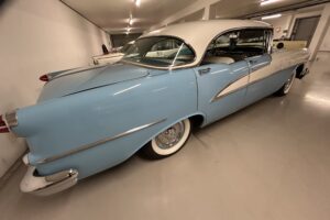 Oldsmobile Ninety Eight –55