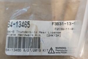 Nummerskylts skruvkit Thunderbird 64-66