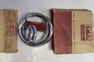 Emblem I6 Ford 6 cyl