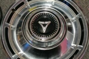 Dodge 13″ navkapslar.