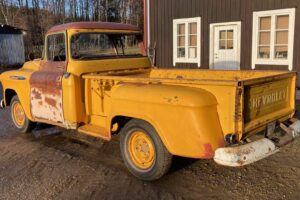 Chevrolet 3200 Stepside Big back window Pickup –57