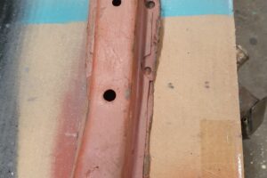 Vänster fram kort balk 3″x14-1/4