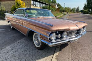 Oldsmobile 98 Holiday Coupe –59