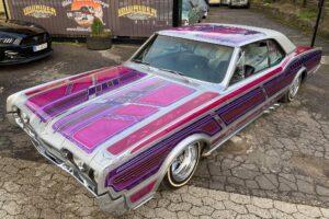 Oldsmobile Cutlass Supreme Lowrider –67