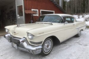 Cadillac Coupe de ville –57