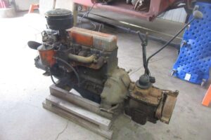 Köpes: chevrolet 235 6 cyl topplock eller motor