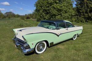 Ford Crown Victoria. Äkta glastak 64B. V8. Aut. PS. PB. Mkt fin & välutrustad –55
