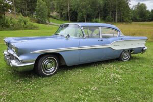 Pontiac Chieftain –58