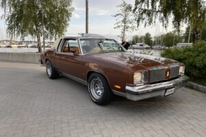 Oldsmobile Cutlass supreme brougham –77