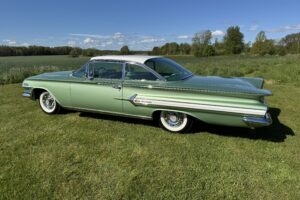 Chevrolet Impala Sportcoupe. Totalrenoverad till toppskick med NOS delar –60