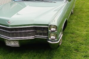 Cadillac Coupe de ville –66