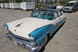 Ford Skyliner Crown Victoria –55