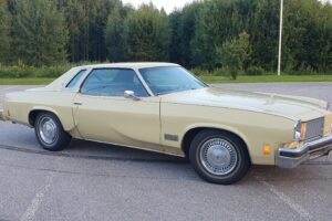 Oldsmobile C –75