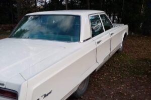 Chrysler newport –68