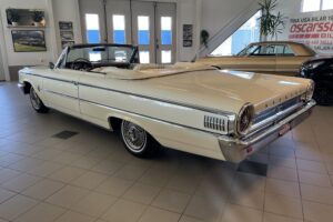 Ford Galaxie 500 XL Convertible. Z-Code. Toppskick –63