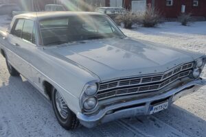 Ford Galaxie 4dr Hardtop –67