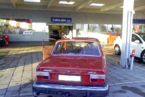Volvo 244 –77