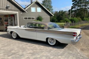Mercury  Monteray 2d ht –59