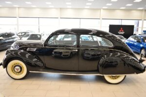 Lincoln Zephyr Coupe V12 –37