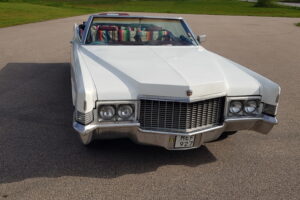Cadillac Deville cab –70
