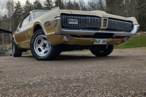 Mercury Cougar –68