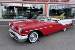 Oldsmobile Ninety-Eight Convertible. –57