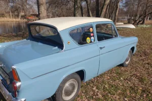 Ford Anglia 105 e –60