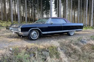 Buick Electra 225 cab –66
