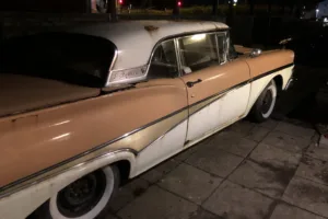 Ford Skyliner  –58