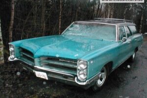 Pontiac Bonneville stationwagon –66