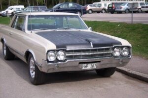 Oldsmobile Cutlass f85 –65