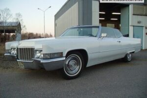 Cadillac Deville –70