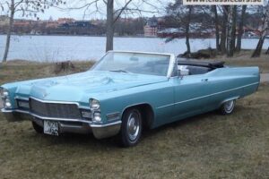 Cadillac Deville cab –68