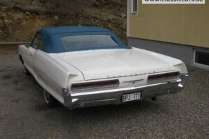 Pontiac Bonneville cab –66