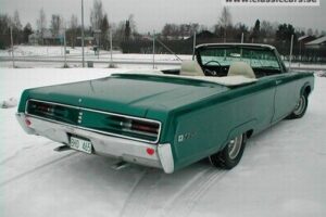 Chrysler Newport convertible –68
