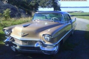 Cadillac Sedan de ville –56