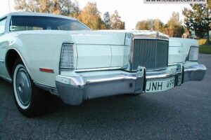 Lincoln Continental –73