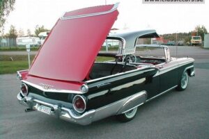 Ford Skyliner –59