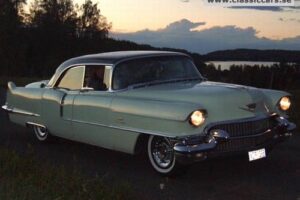 Cadillac Sedan de ville –56