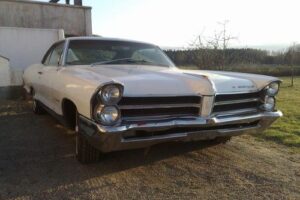 Pontiac Bonneville coup –65
