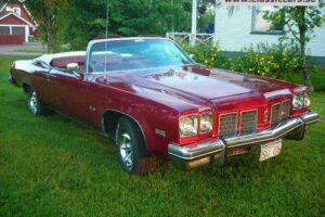 Oldsmobile Delta 88 royal –75