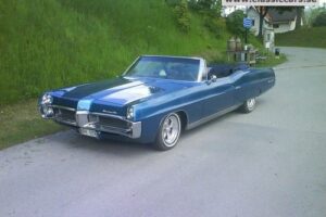 Pontiac Bonneville cab –67