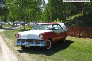 Ford Fairlane 2d ht –56