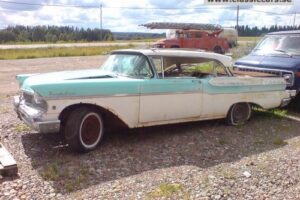 Mercury Montclair –57