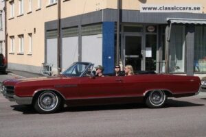 Buick Lesabre cab –65