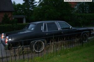 Cadillac Fleetwood –77