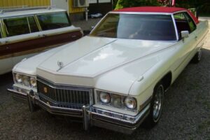 Cadillac Coupe deville –73