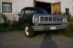 Dodge Pickup –76